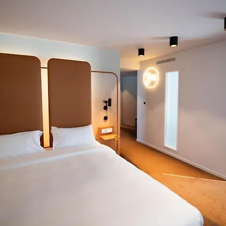 Are Hotel